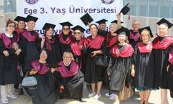 Ege Üniversitesi'nde çınarların 'diploma' heyecanı!