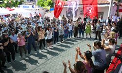 Bornova'da kiraz festivali coşkusu