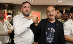 CHP İzmir’de dört günlük nöbet arbedeyle bitti: Gümrükçü koltuğa oturdu