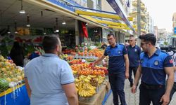 İzmir'de kaldırım işgaline geçit yok: Belediye denetim yapıyor, ceza kesiyor