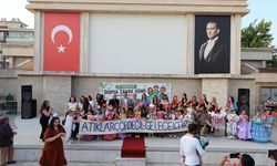İzmir'de farkındalık dolu defile: Kıyafetler geri dönüşüm ürünleriyle tasarlandı!