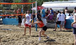 Menderes'te 'play voleybolu' heyecanı: Şampiyonluk için kıyasıya yarıştılar!