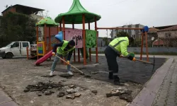 Çiğli Belediyesi'nde yoğun mesai: Ekipler çalışmaları tamamlamak sahada!