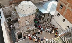 İzmir'in tarihi yapısı sanatla yaşamaya devam ediyor: O sergi açıldı!