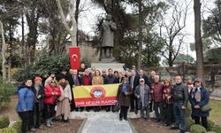 Konak’ta Nazım Hikmet ve Ahmed Arif’e vefa