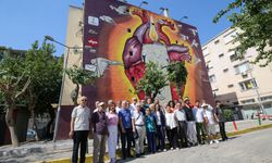 Metin Altıok’un dizeleri Karşıyaka’da mural oldu