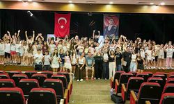 Tiyatronun yeni yetenekleri Karşıyaka’da yetişiyor... 30 yıllık tecrübe yeni yıldızlara ışık olacak