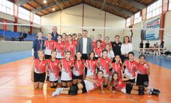 Dikili’de plaj voleybolu heyecanı: 60 genç sporcu yarışacak