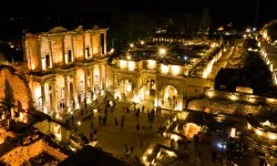 Efes’te gece müzeciliği turizmi uçurdu