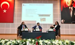 İzmir’de 15 Temmuz paneli: Medyanın kritik rolü konuşuldu