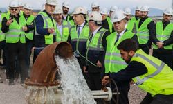 İzmir'in jeotermal sera yatırımında yeni adım: İlk ruhsatlar yatırımcılara teslim edildi