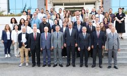 Bakan Memişoğlu'ndan İzmir'de akademik buluşma