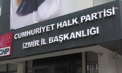 CHP'de İzmir depremi sürüyor: İki belediye başkanı daha istifa ediyor