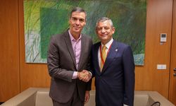 İspanya Başbakanı Pedro Sanchez'den Özgür Özel'e 'YENİ Parti' tebriği: "Bu cesur kararınız umut veriyor"