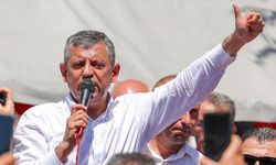 Özgür Özel yönetimi, kurultay için mahkemeye başvuracak: Üç kişilik bir "çağrı heyeti" istenecek