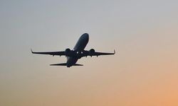 İzmir uçağında korku dolu anlar: Bomba alarmı yapıldı, vatandaşlar panik yaşadı