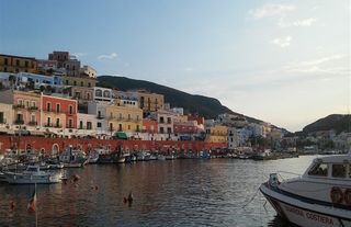 Dışişleri Bakanlığından Yunan adalarına turist vizesi açıklaması