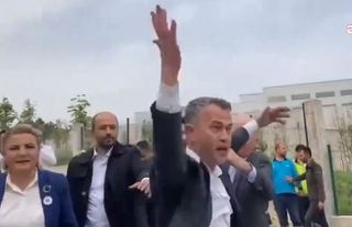 Kendini yere atıp yuvarlanmıştı: AK Partili meclis üyesi İbrahim Efe'den açıklama
