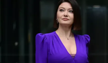 Nurgül Yeşilçay Atatürk'ün Gençliğe Hitabe'sini okudu! 'Tekrar okumak lazım'