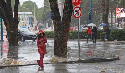 Meteoroloji tek tek uyardı: Suriye'den geliyor, göz gözü görmeyecek