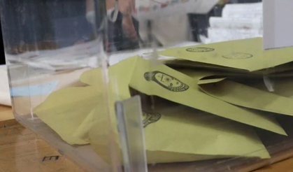Son seçimi bilen SONAR anket sonuçlarını açıkladı! İşte 8 il ve İstanbul ilçelerinde son durum
