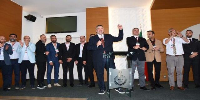 Karşıyaka’da imza yetkisi krizi: Yönetim göreve başlayamadı