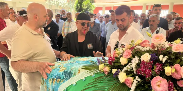 “Mikrop Hikmet”in acı günü: Annesi Maide Durmuş son yolculuğuna uğurlanıyor