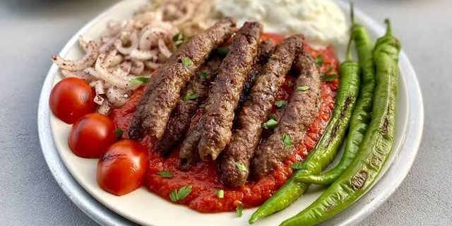 Tire’nin tescilli lezzeti NATO menüsünde yer aldı
