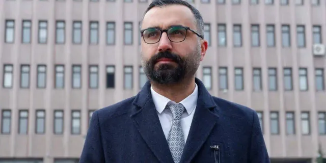 Gazeteci Alican Uludağ gözaltına alındığını duyurdu