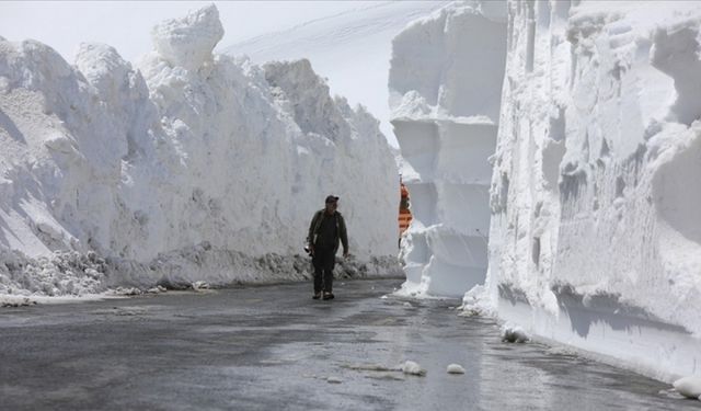 Afetler art arda geliyor! Meteoroloji uyardı: Bu bölgelerde çığ tehlikesi...