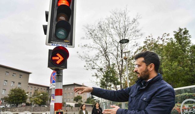 Ankara kavşaklarına fasılalı yanan ışık ayarı