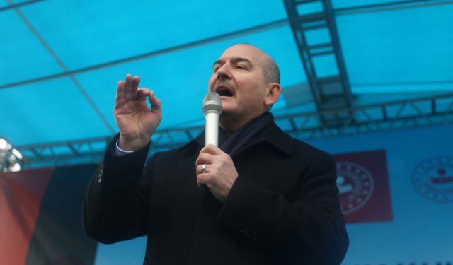 Bakan Süleyman Soylu: Okulların önünde görürseniz ayaklarını kırın