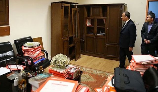 Bekir Bozdağ depremde hasar gören adliyeyi savundu: Sorun yok