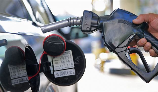 Benzine 30 Ağustos Salı günü 1 lira 4 kuruş indirim geliyor!