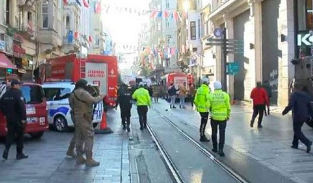 Beyoğlu İstiklal Caddesi patlama anı bankta oturan kişi dikkat çekti