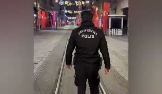 Bir polis memurunun Taksim saldırısının olduğu akşam caddede yürüdüğü anlar gündem oldu