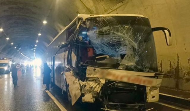 Bolu Dağı'nda yaşanan kaza sonrası İstanbul yönü trafiğe kapatıldı