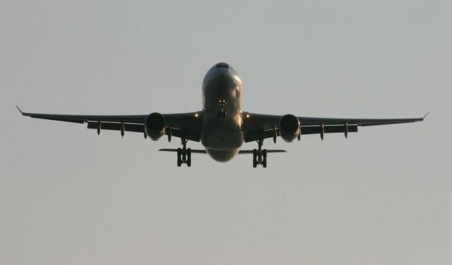 Bomba ihbarı yapılan uçak Ankara'ya zorunlu iniş yaptı