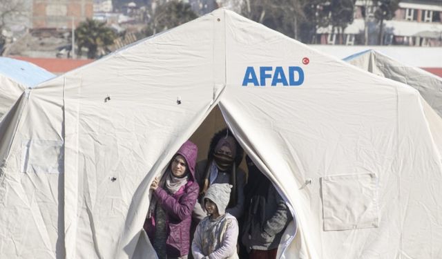 Çadır tartışmaları sonrası AFAD'dan açıklama geldi! Afet bölgelerine kaç çadır kuruldu?