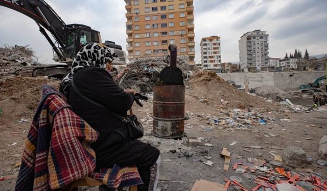 CHP’li vekillerden depremzedenin borçları silinsin çağrısı