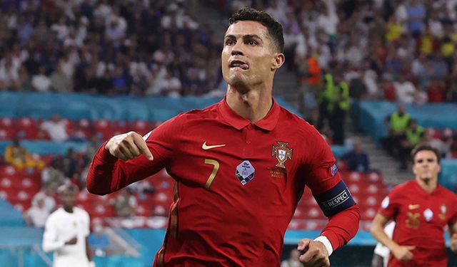 Cristiano Ronaldo dünya rekoru kırdı