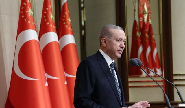 Cumhurbaşkanı Erdoğan: Öğretmenlerimiz simsarlara gereken cevabı verdiler