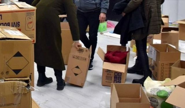 Deprem bölgesine gönderilen yardım malzemelerini markette satarken yakalandı!