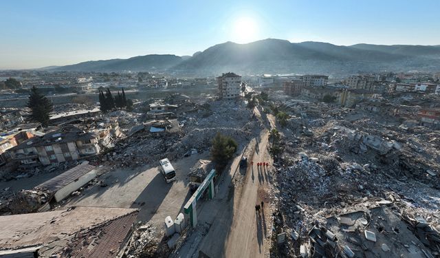 Depremin 9. günü Hatay'daki yıkım havadan çekilen görüntülere yansıdı