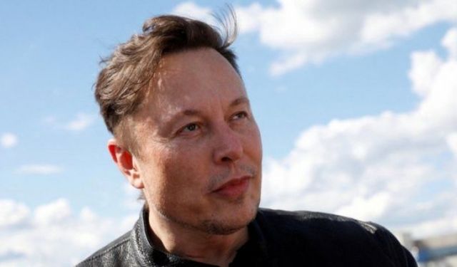 Elon Musk 6,9 milyar dolar değerinde Tesla hissesi sattı