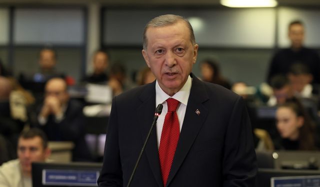 Erdoğan: 77 bin çadır dağıtıp kurduk!