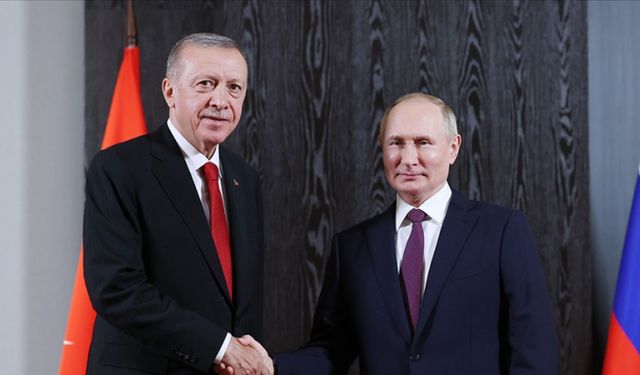 Erdoğan ve Putin telefonda görüştü!