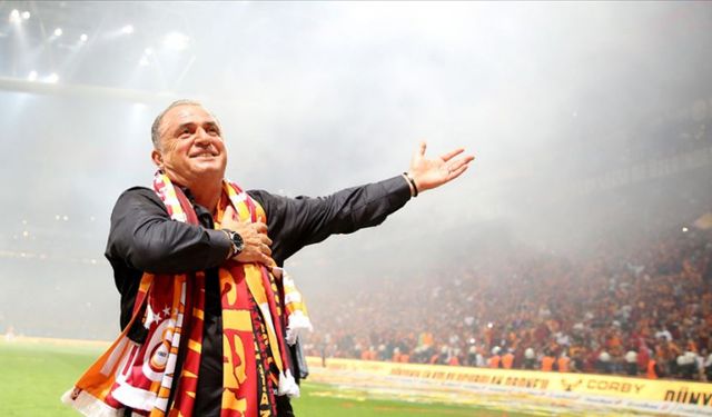 Fatih Terim tarih yazdı! Golden Foot ödülünü kazanan ilk Türk teknik direktör oldu