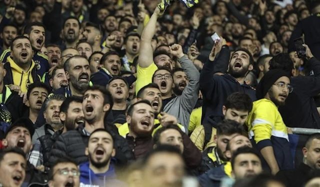 Fenerbahçe'den 'seyirden men' cezası alan taraftarlara destek! Hükümet istifa demişlerdi...