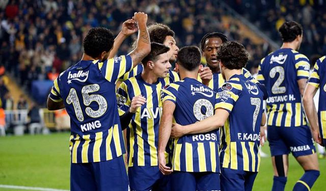 Fenerbahçe evinde kazandı! Liderlik koltuğuna oturdu